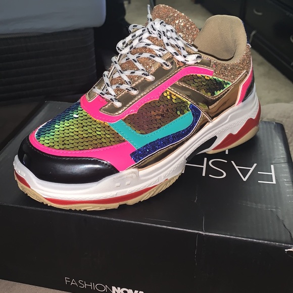 Highlighter sneakers, sandals, and my favs - Picture 2 of 4